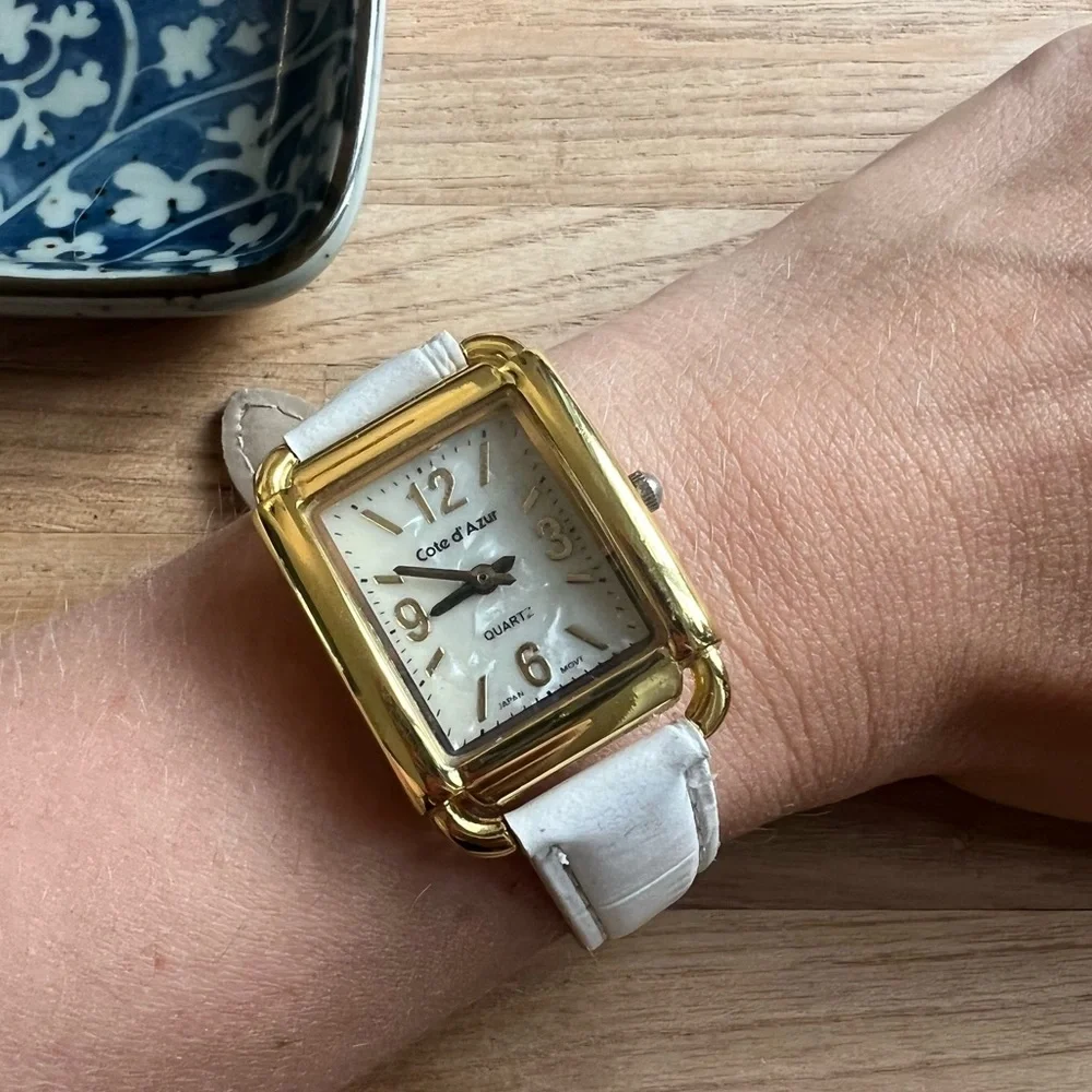 Côte d azur ladies white dial gold tone dress watch NEW BATTERY